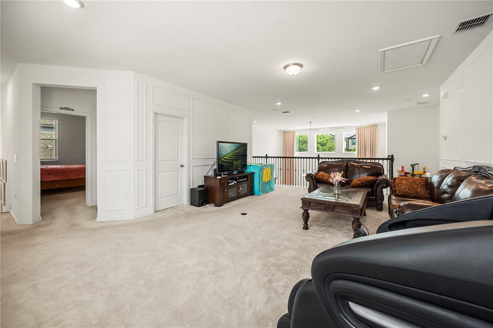 Image 34 of 59 For 9567 Meadow Hunt Way