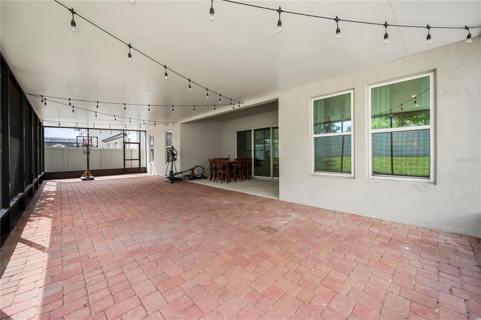 Image 36 of 59 For 9567 Meadow Hunt Way