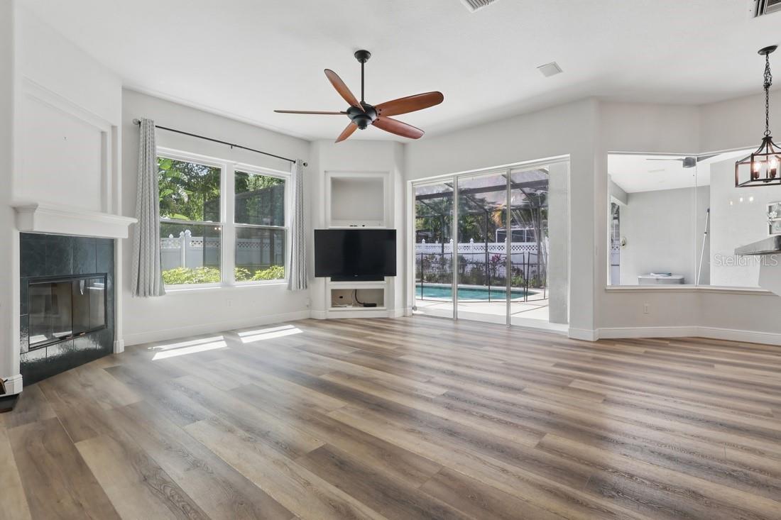 Image 10 of 41 For 4411 Little Water Street