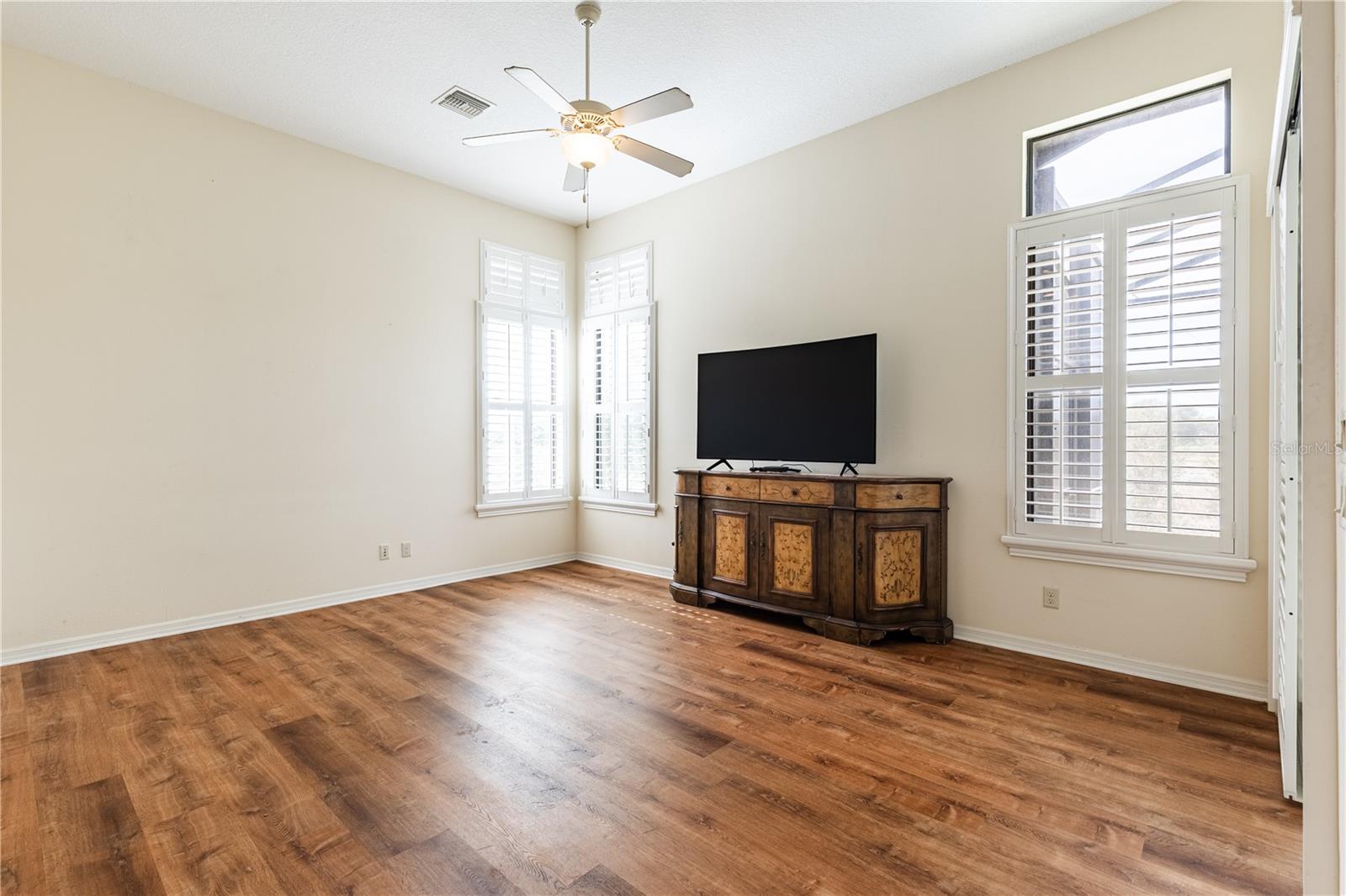 Image 14 of 29 For 27127 Stoney Brook Drive