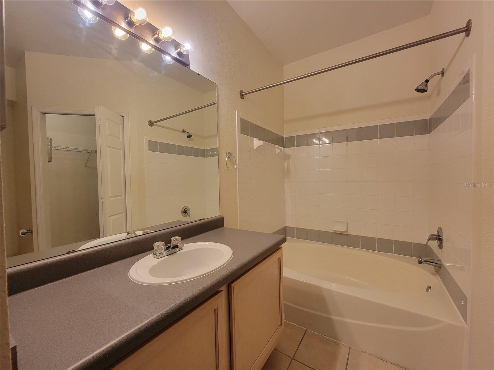 Image 9 of 22 For 3446 Soho Street 304