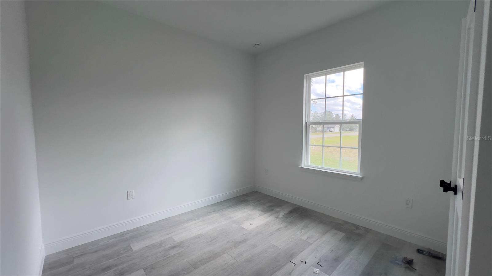 Image 11 of 27 For 2523 159th Lane