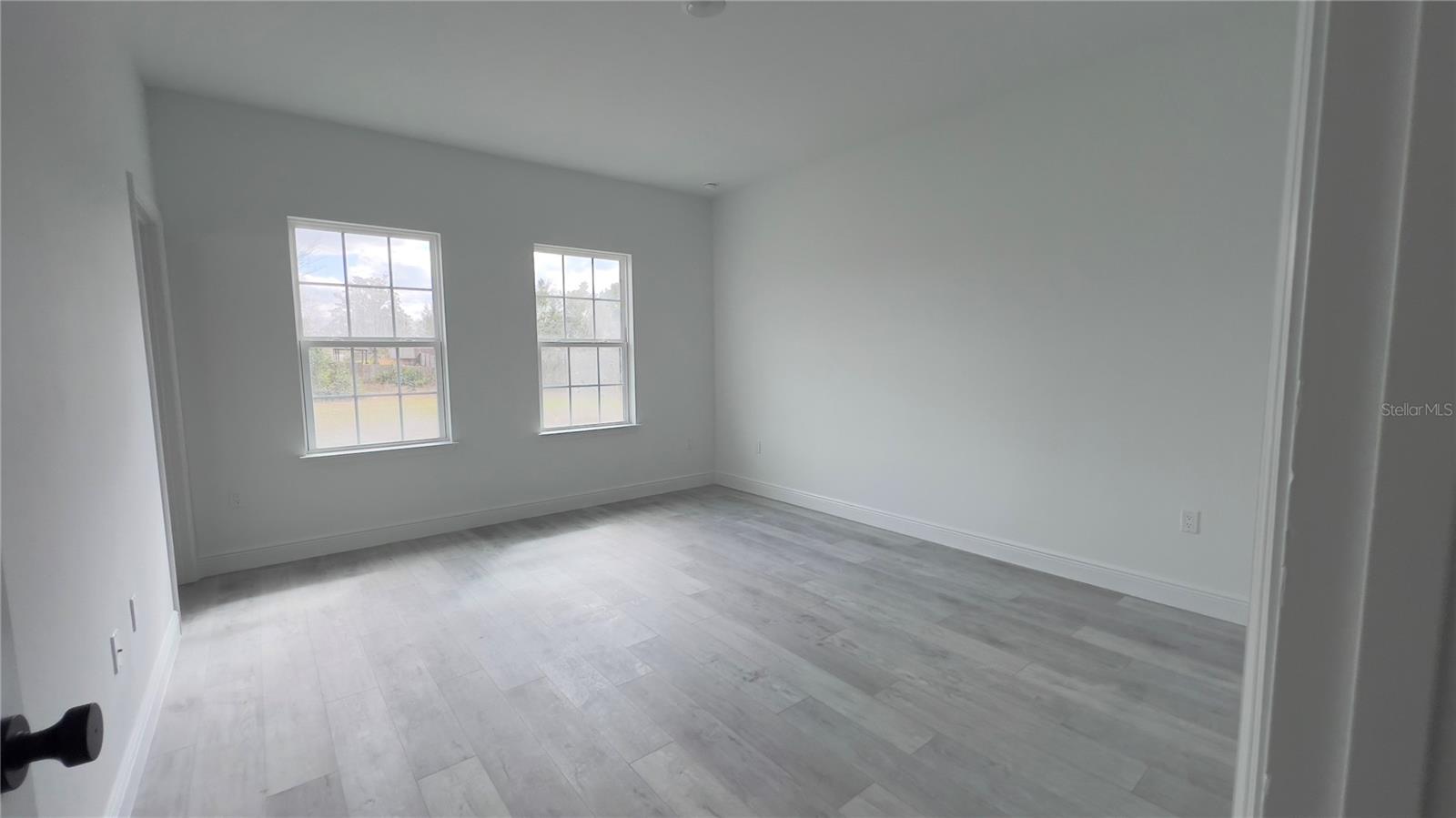 Image 18 of 27 For 2523 159th Lane