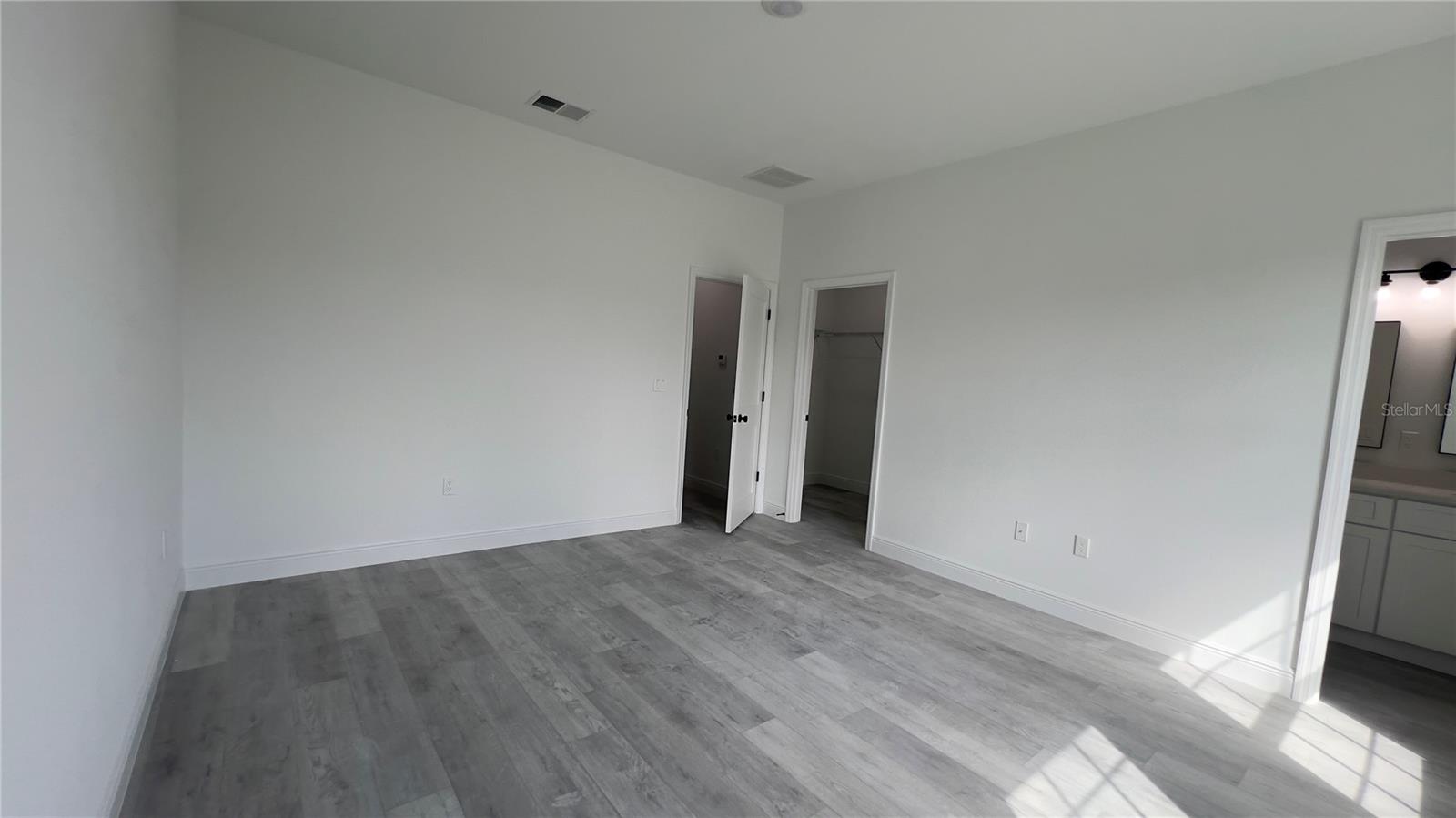 Image 19 of 27 For 2523 159th Lane