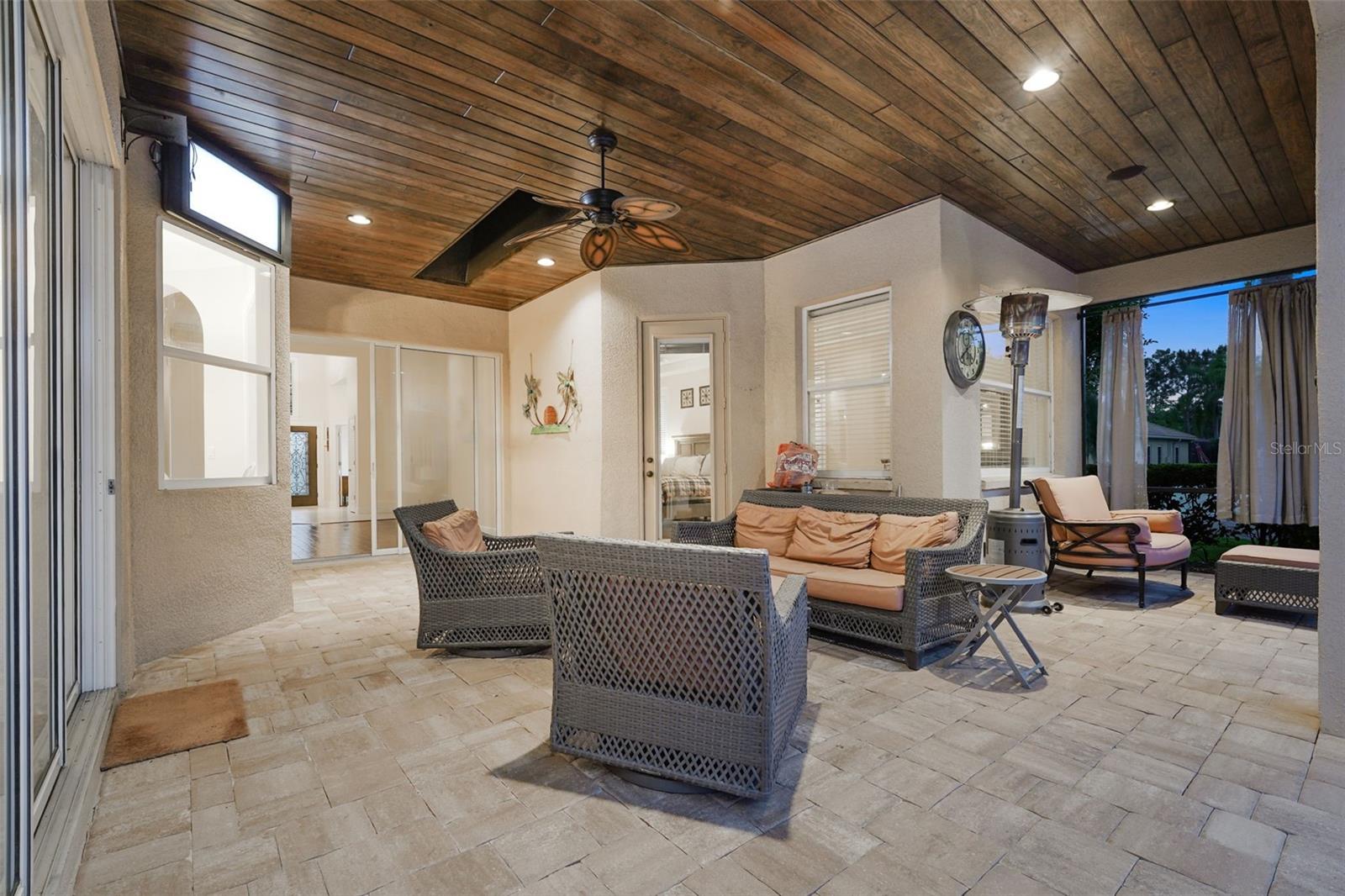Image 22 of 51 For 914 Sweetgum Valley Place