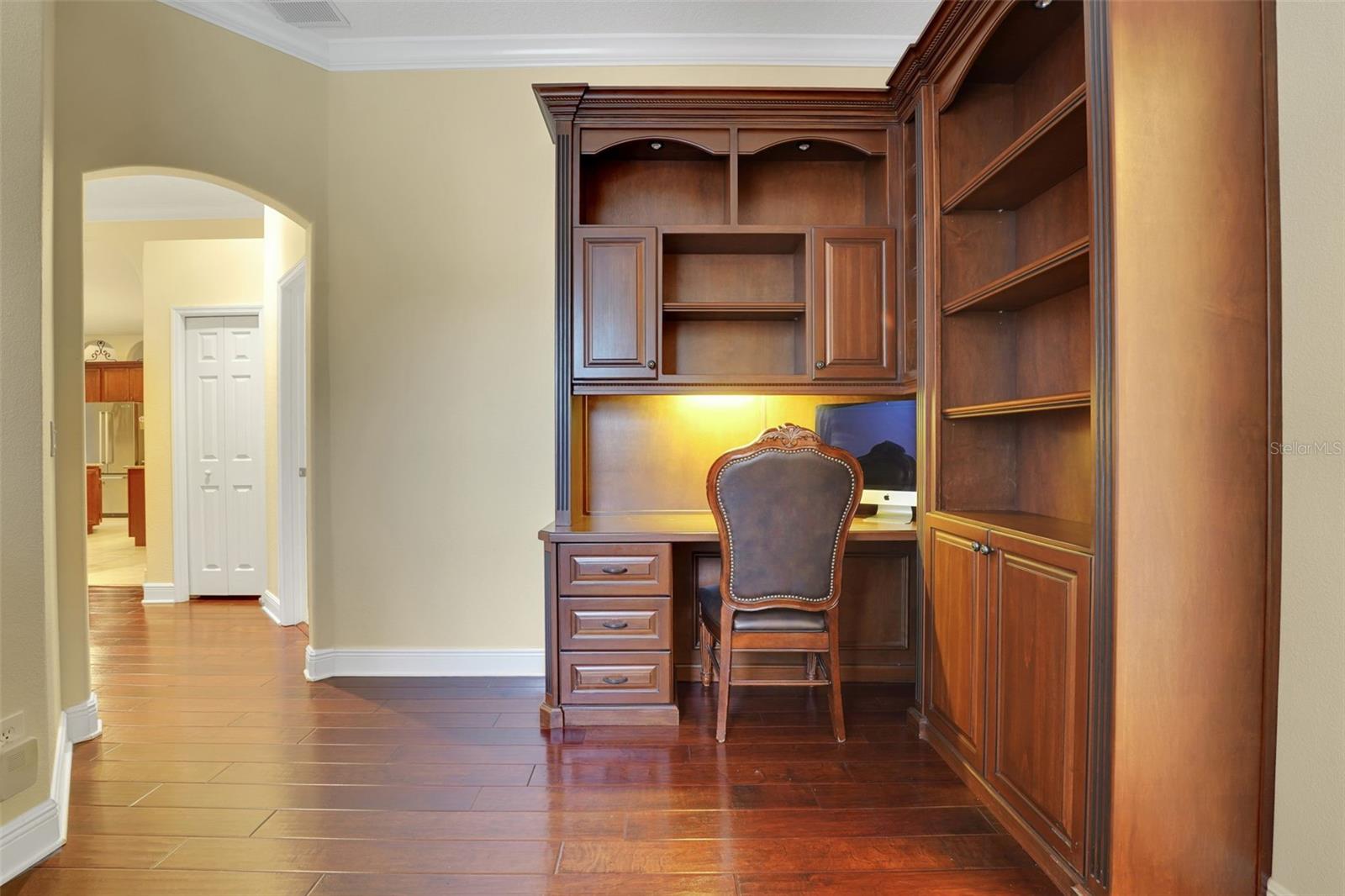 Image 34 of 51 For 914 Sweetgum Valley Place