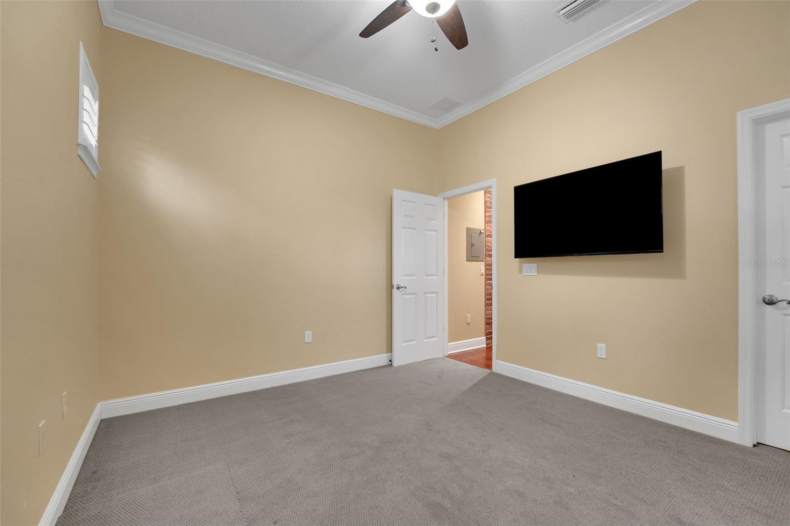 Image 40 of 51 For 914 Sweetgum Valley Place