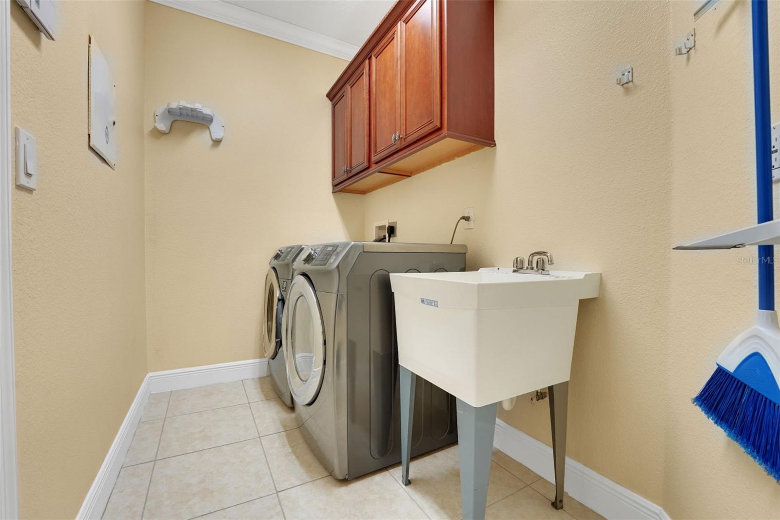 Image 46 of 51 For 914 Sweetgum Valley Place