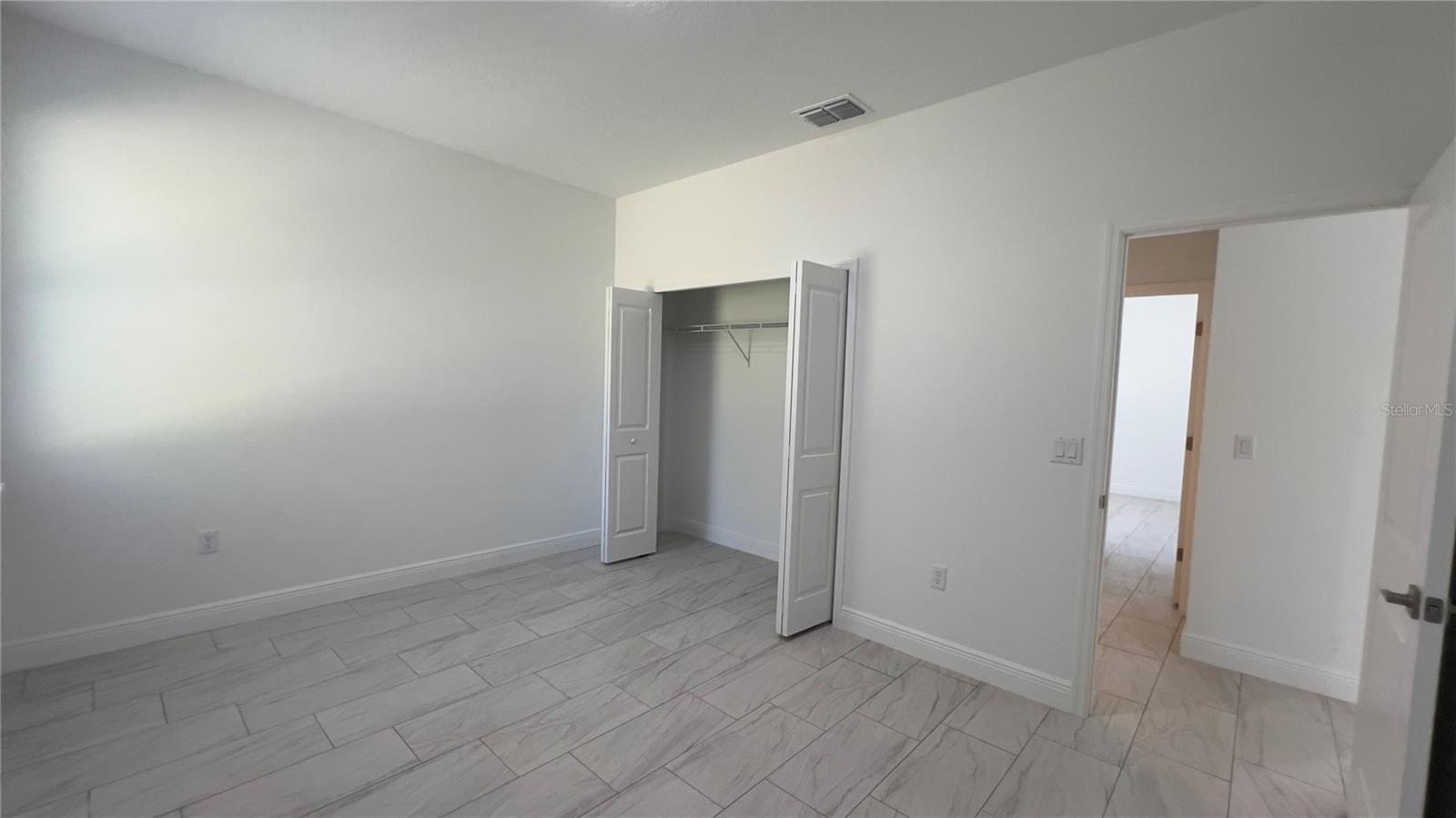 Image 18 of 34 For 16391 17th Terrace Road