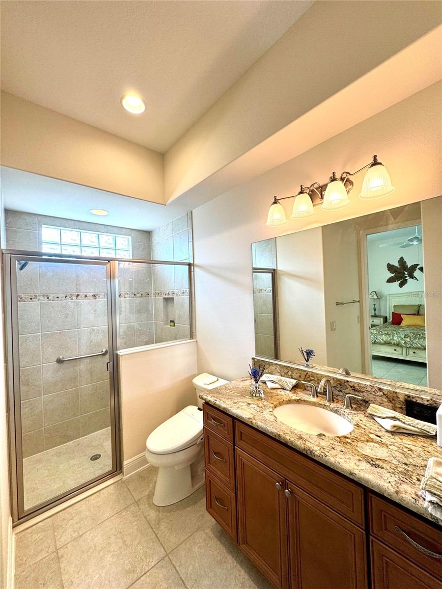 Image 17 of 19 For 871 Iron Oak Way
