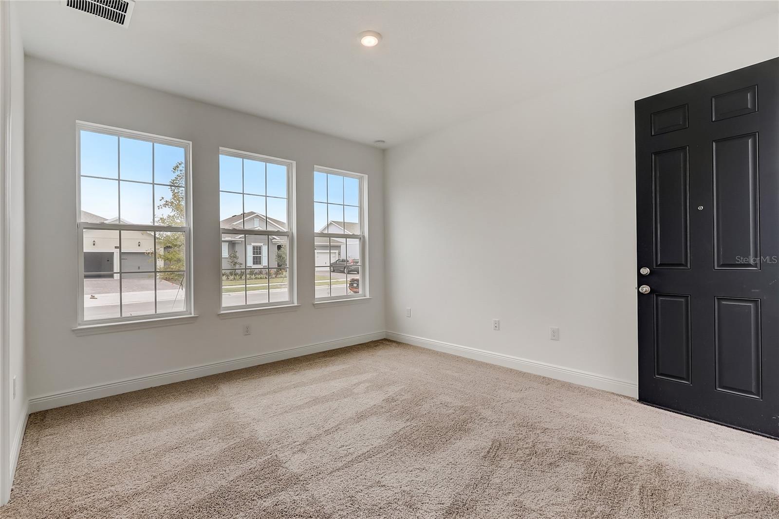 Image 21 of 58 For 18964 Rawson Street