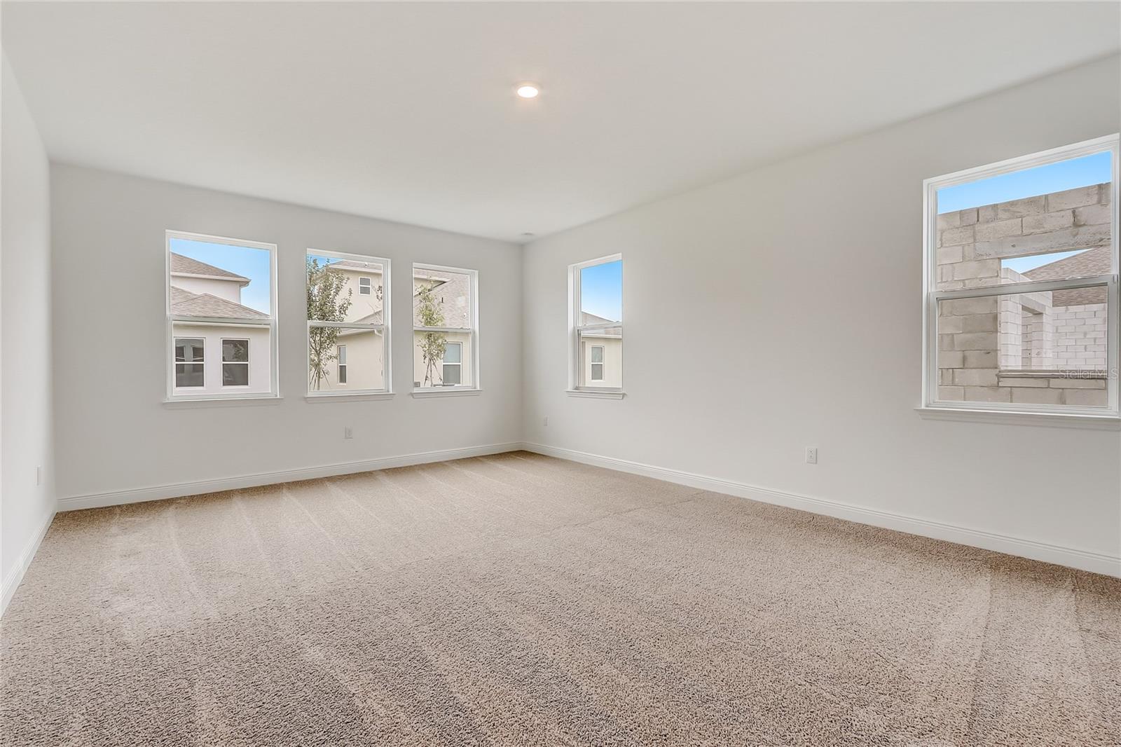 Image 25 of 58 For 18964 Rawson Street
