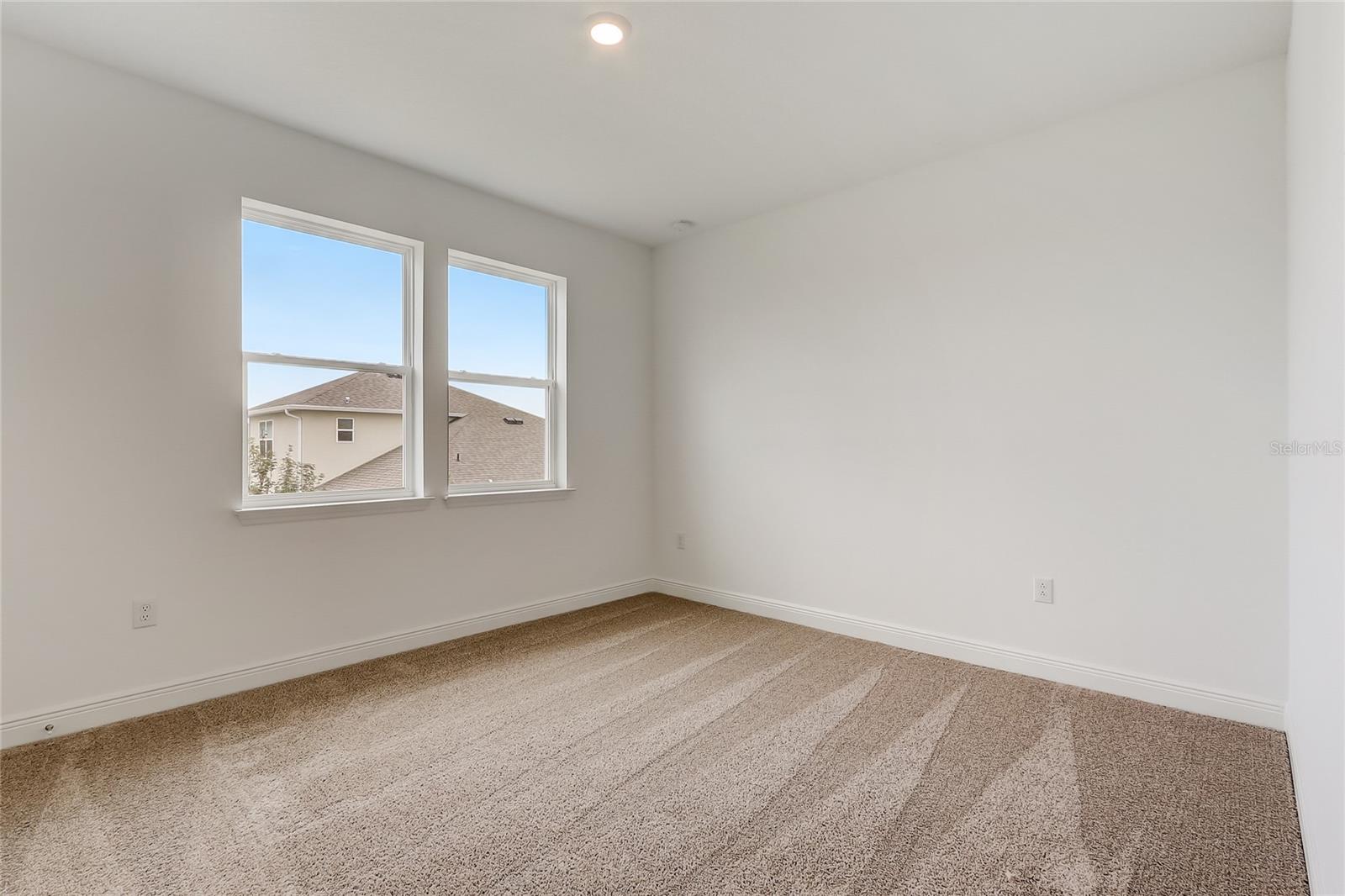Image 36 of 58 For 18964 Rawson Street