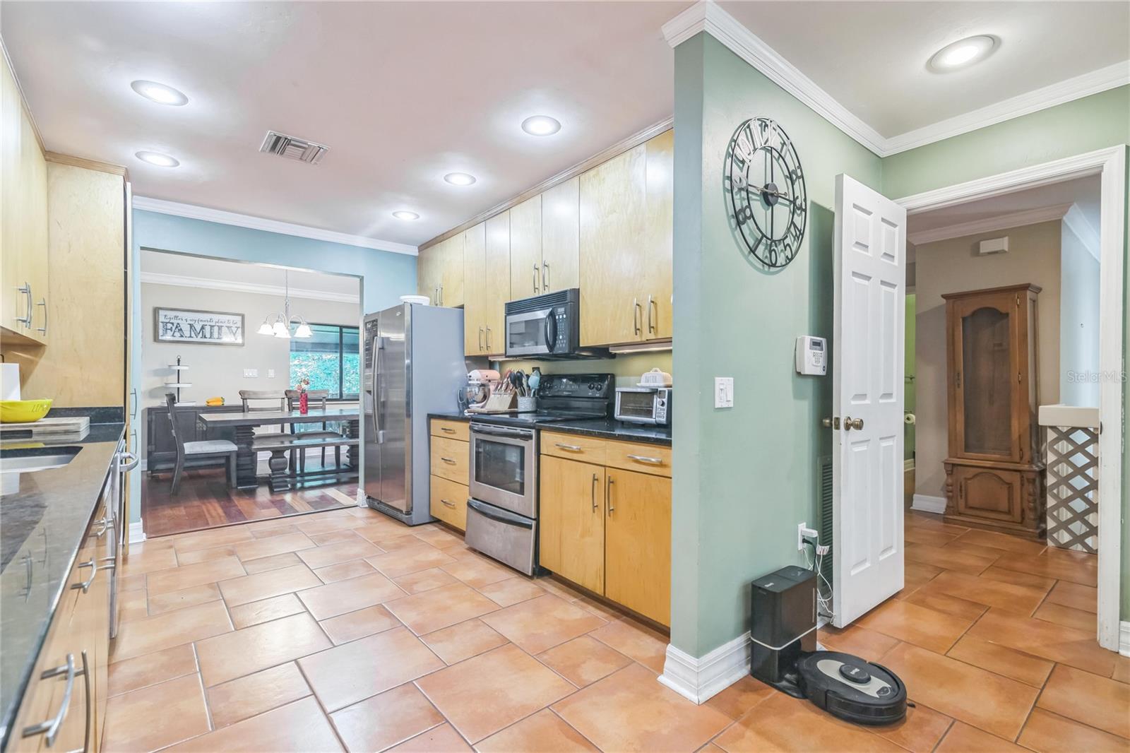 Image 6 of 28 For 1633 19th Circle