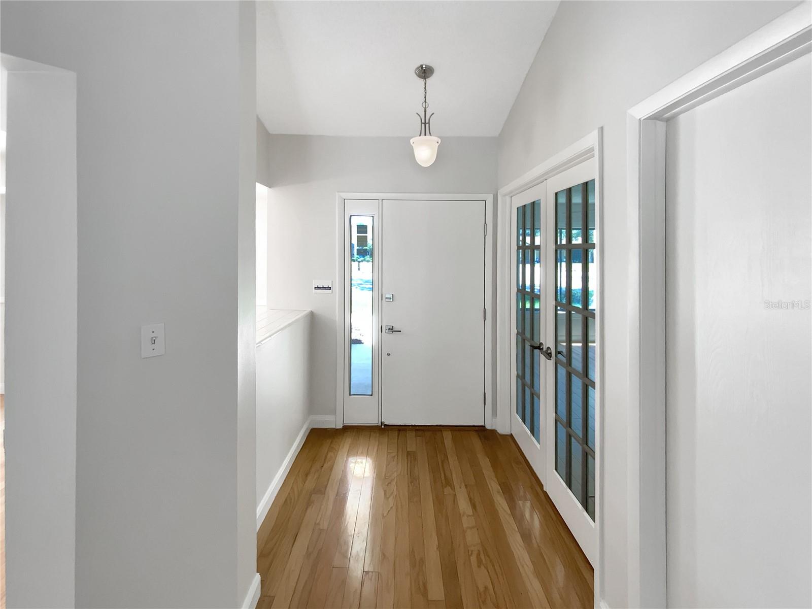 Image 13 of 33 For 4993 Heatherstone Place
