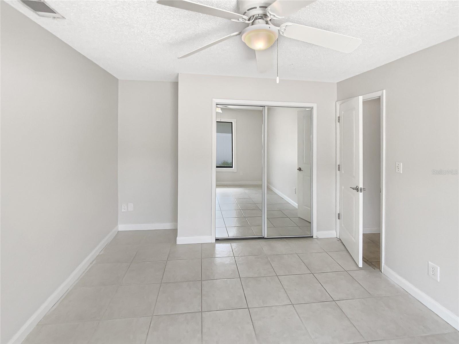 Image 21 of 33 For 4993 Heatherstone Place