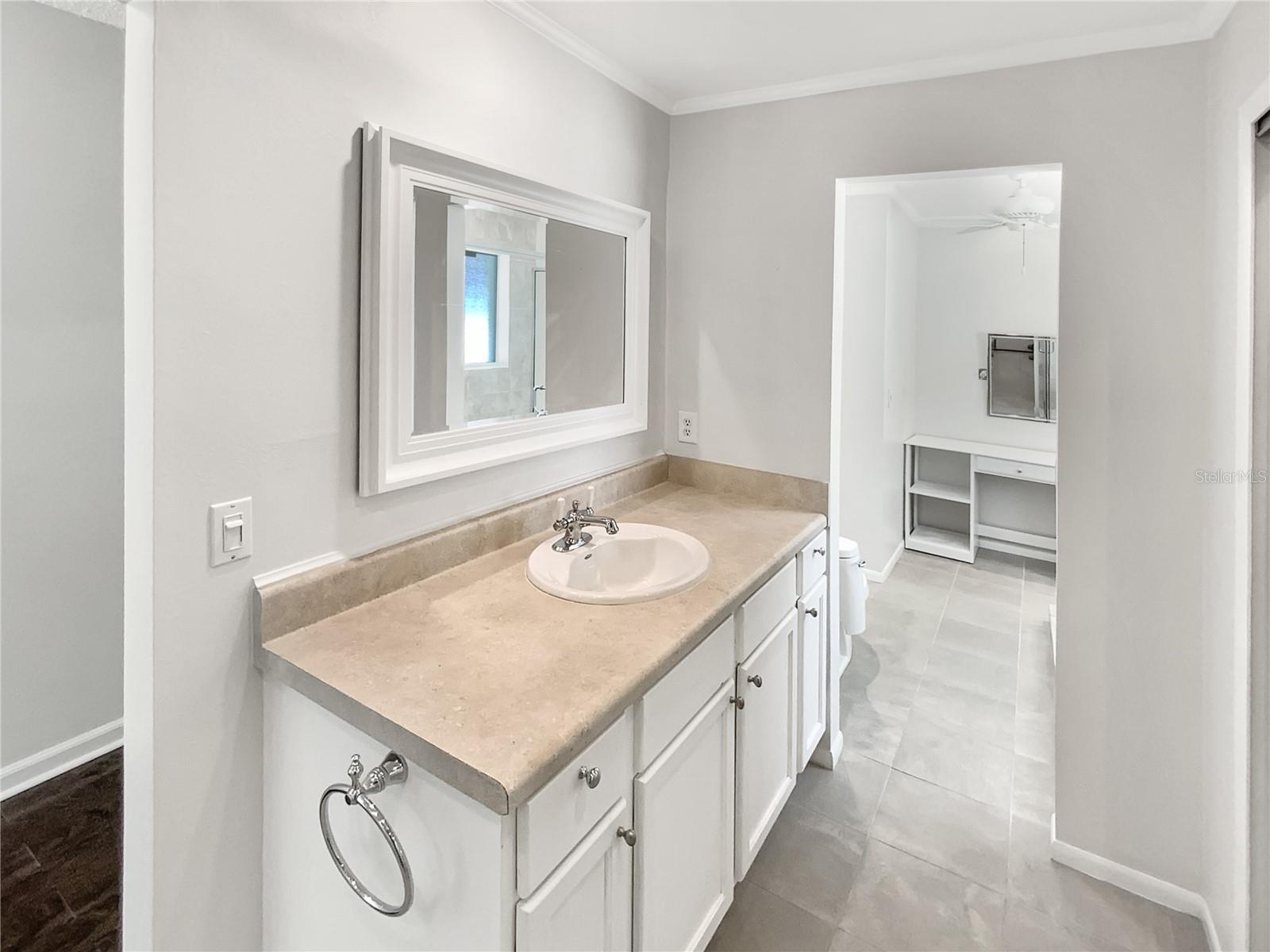 Image 24 of 33 For 4993 Heatherstone Place