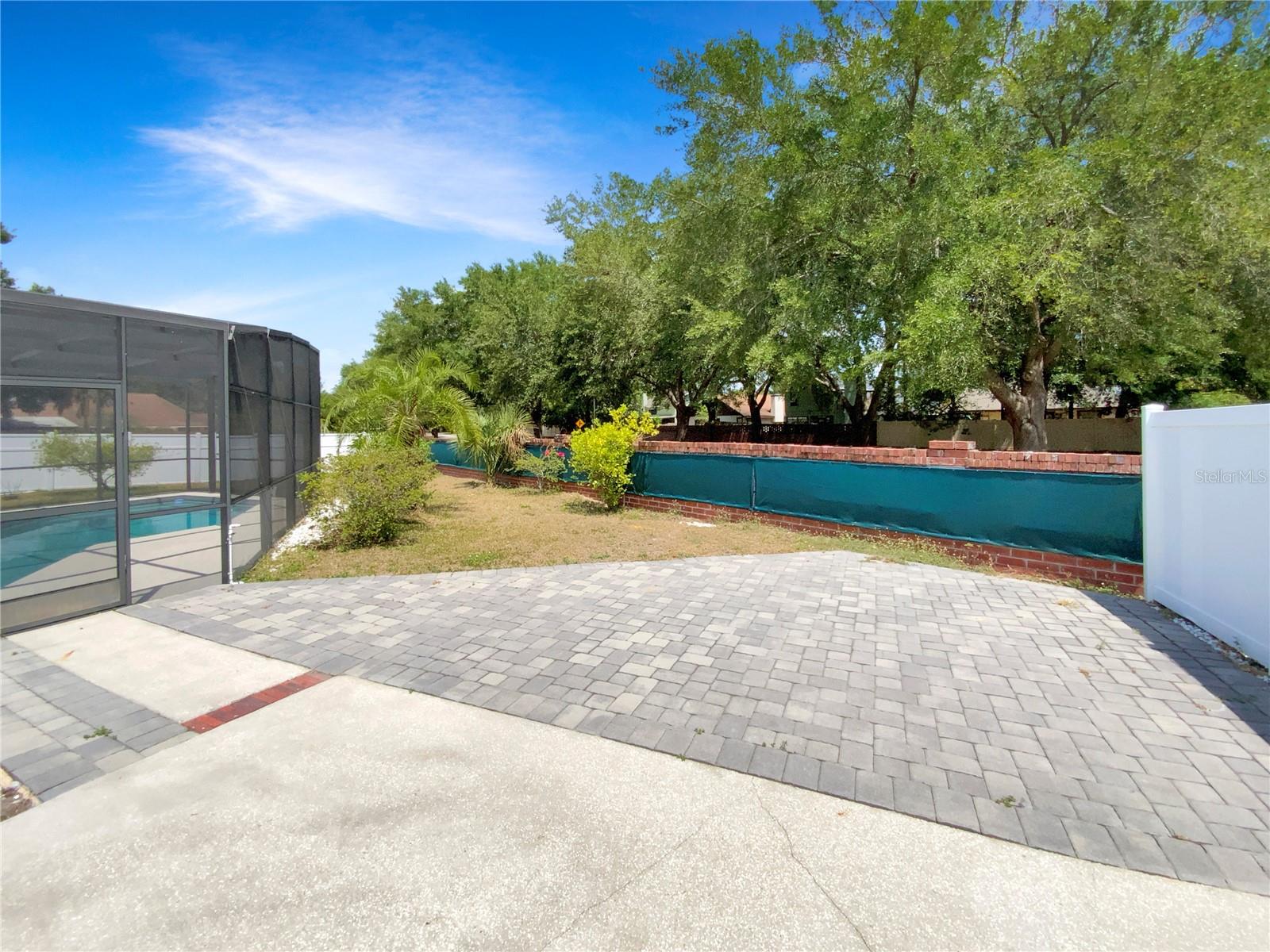 Image 29 of 33 For 4993 Heatherstone Place