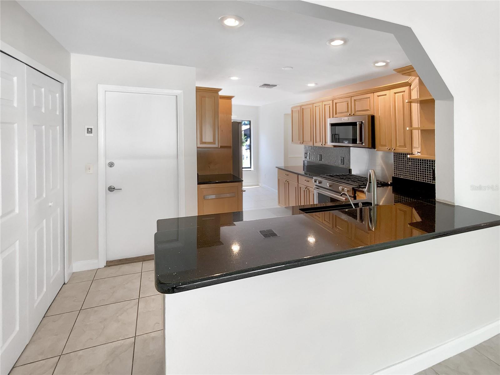 Image 9 of 33 For 4993 Heatherstone Place