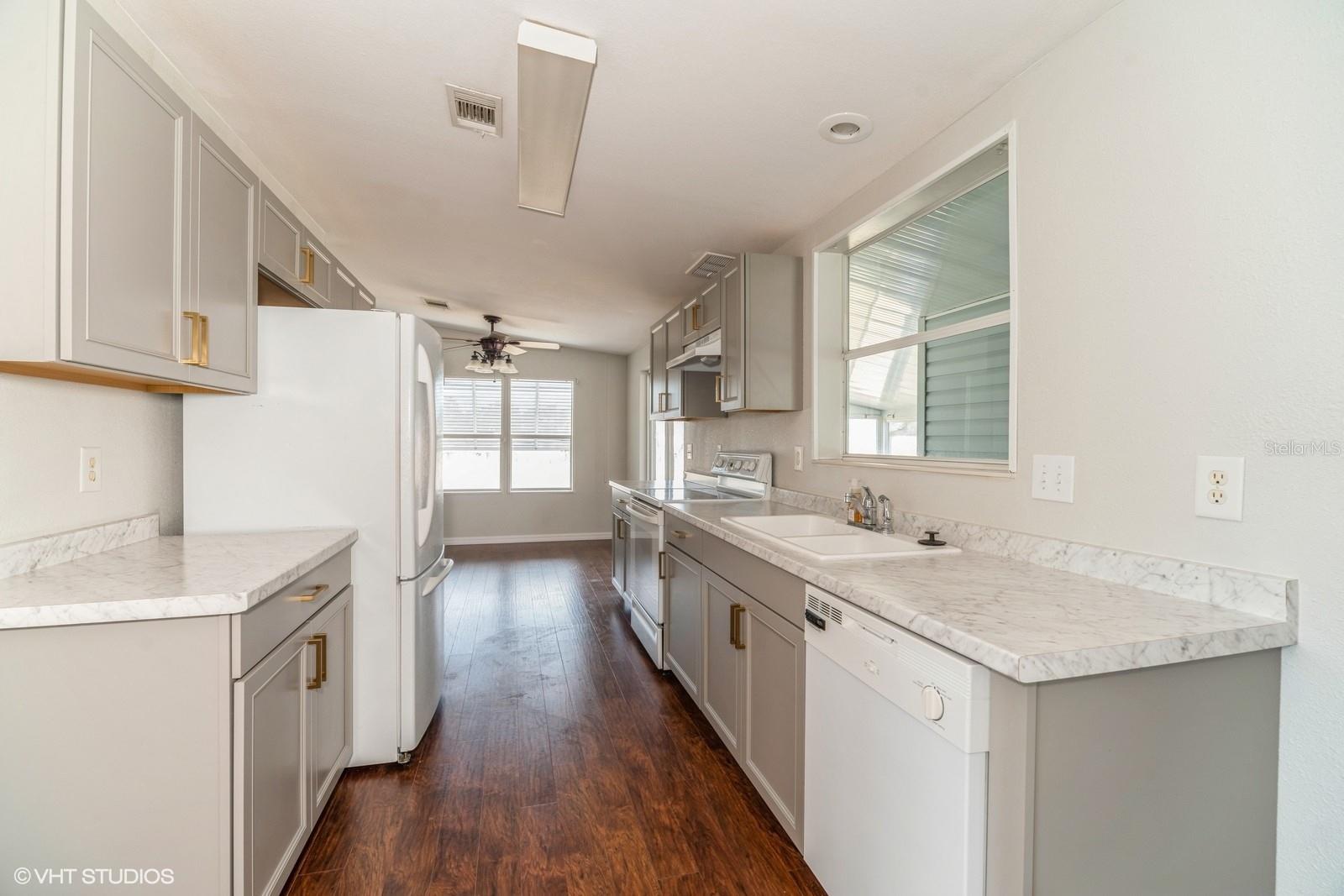 Image 10 of 32 For 2496 Longpine Lane
