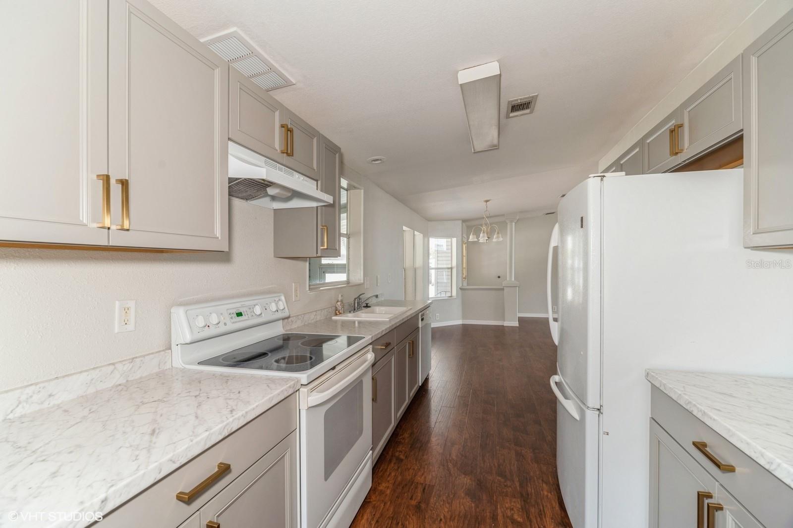Image 11 of 32 For 2496 Longpine Lane