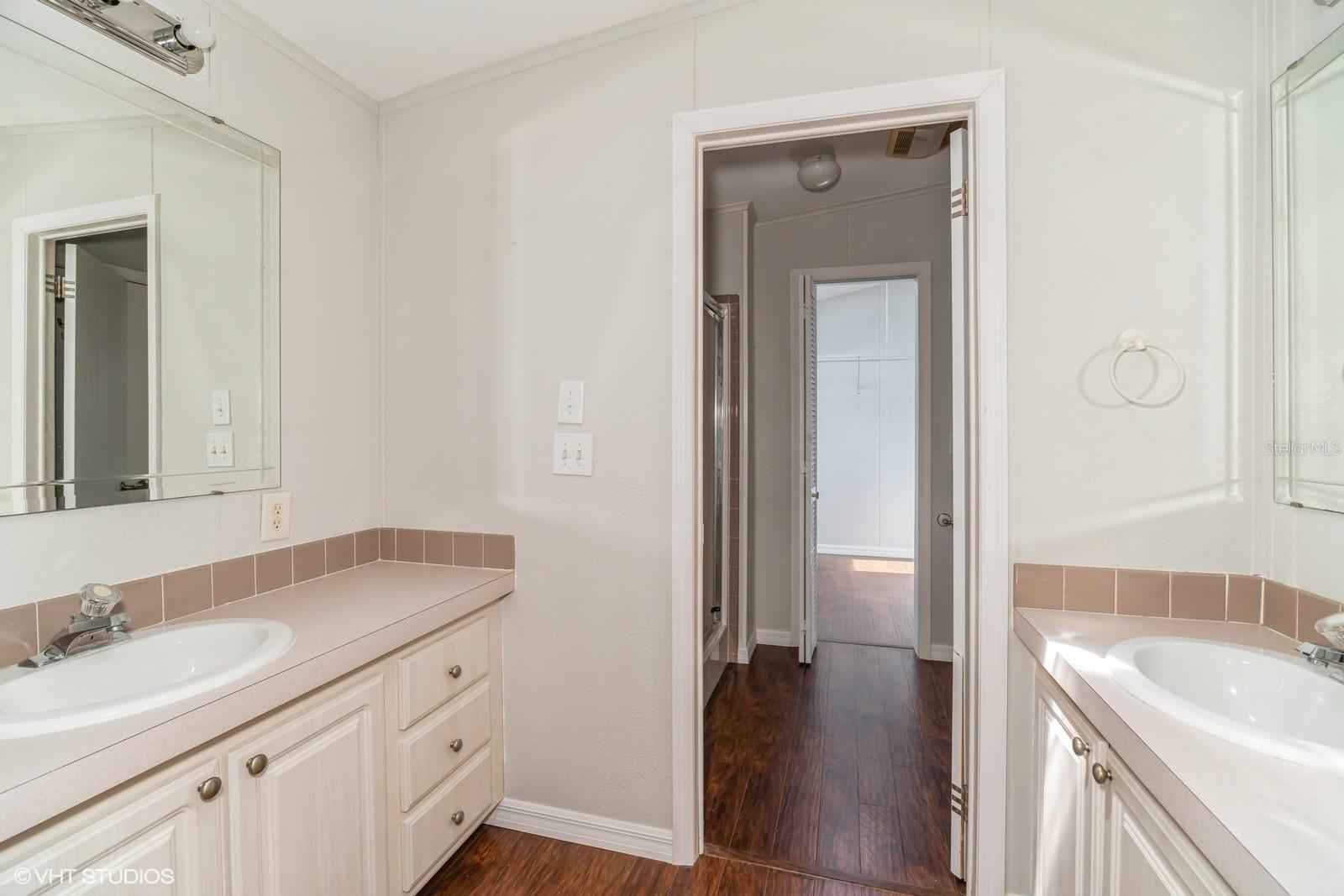 Image 17 of 32 For 2496 Longpine Lane