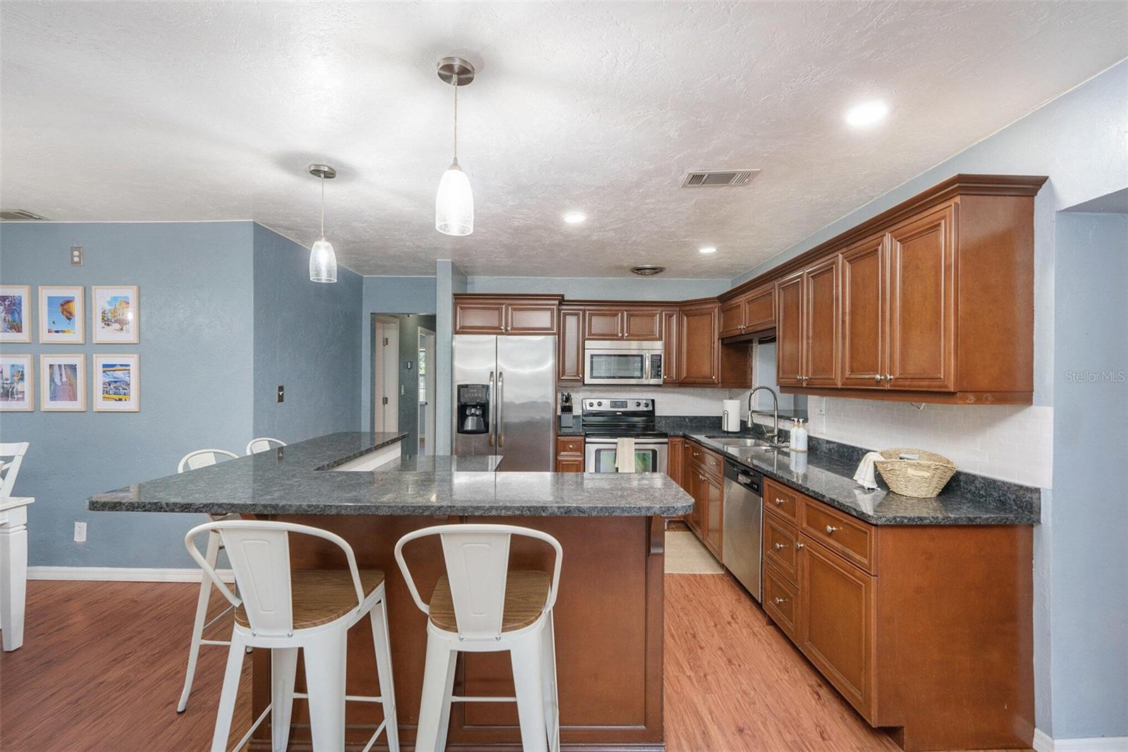 Image 9 of 28 For 6801 16th Street N