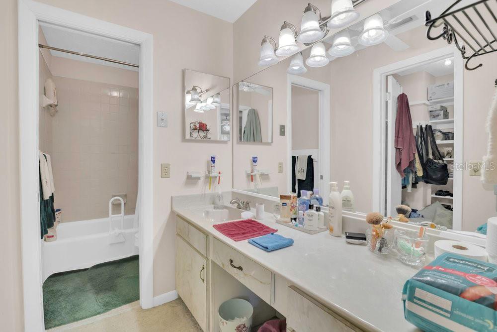 Image 17 of 20 For 4262 Lake Underhill Road 9c7