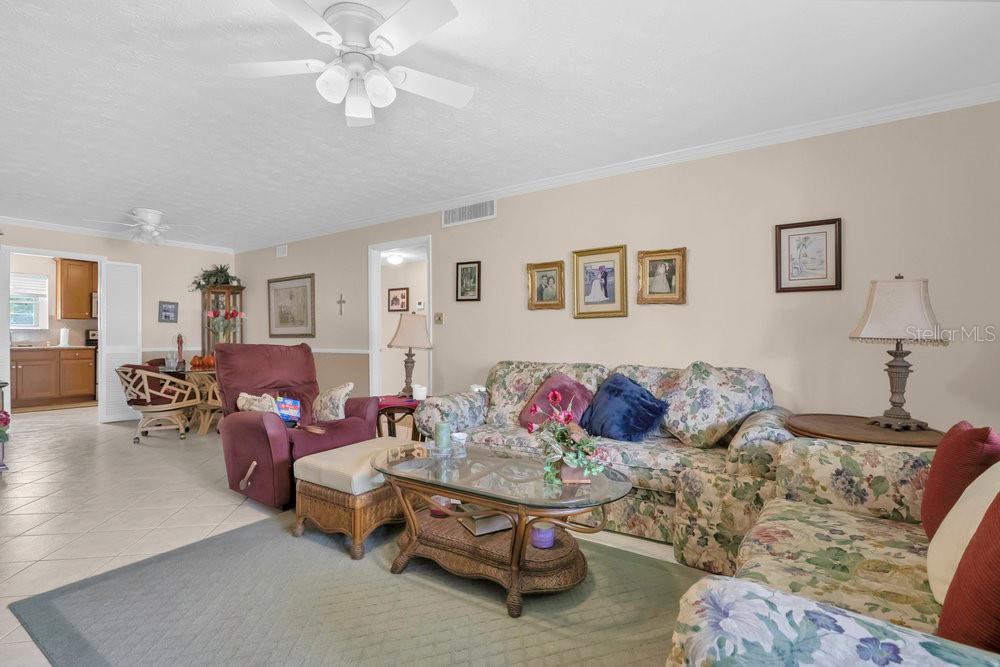 Image 8 of 20 For 4262 Lake Underhill Road 9c7