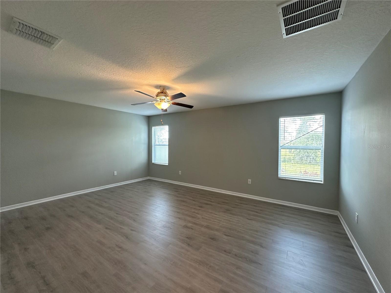 Image 7 of 15 For 13344 Great Plains Drive S