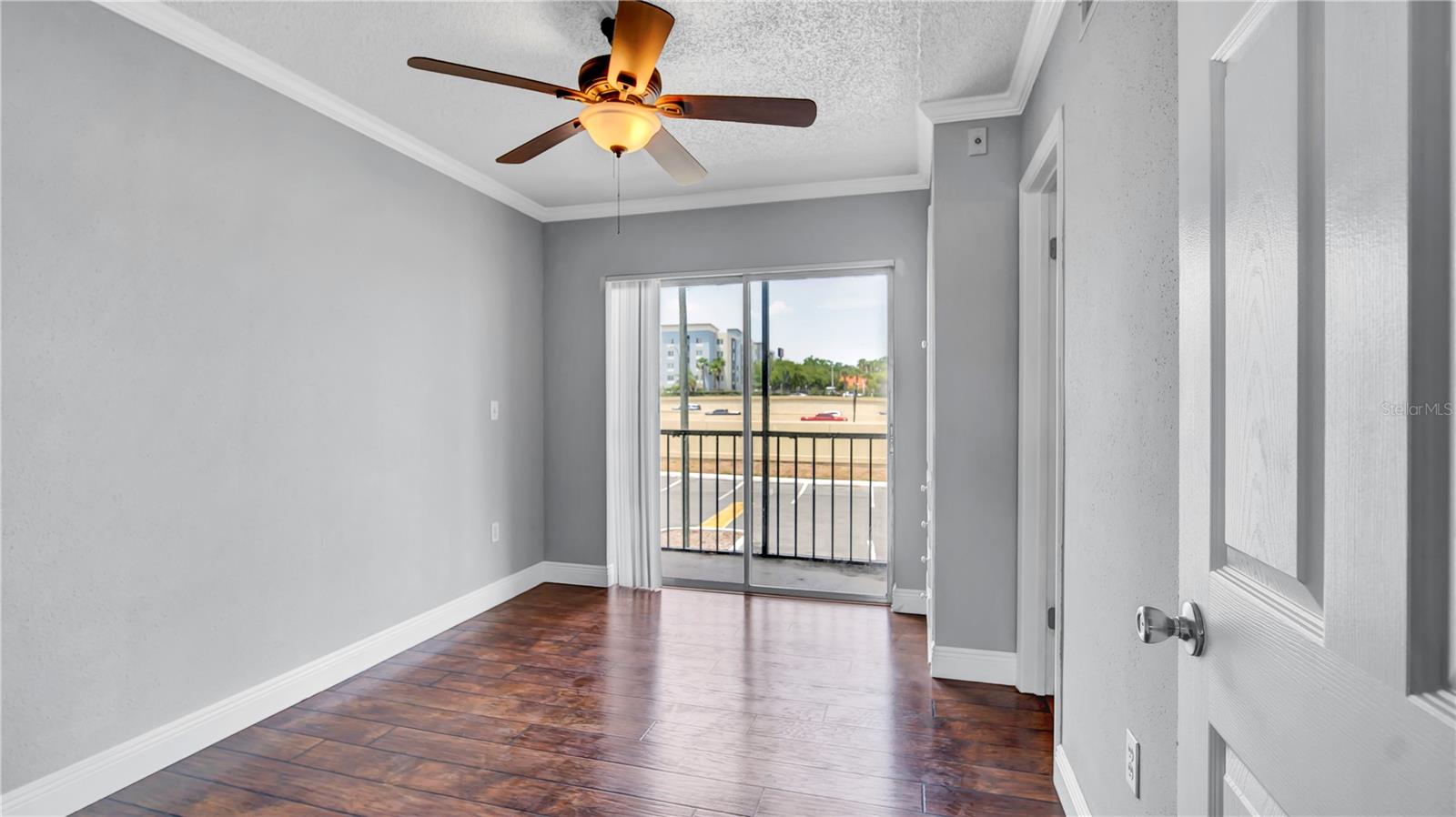 Image 14 of 25 For 115 Oyster Bay Circle 260