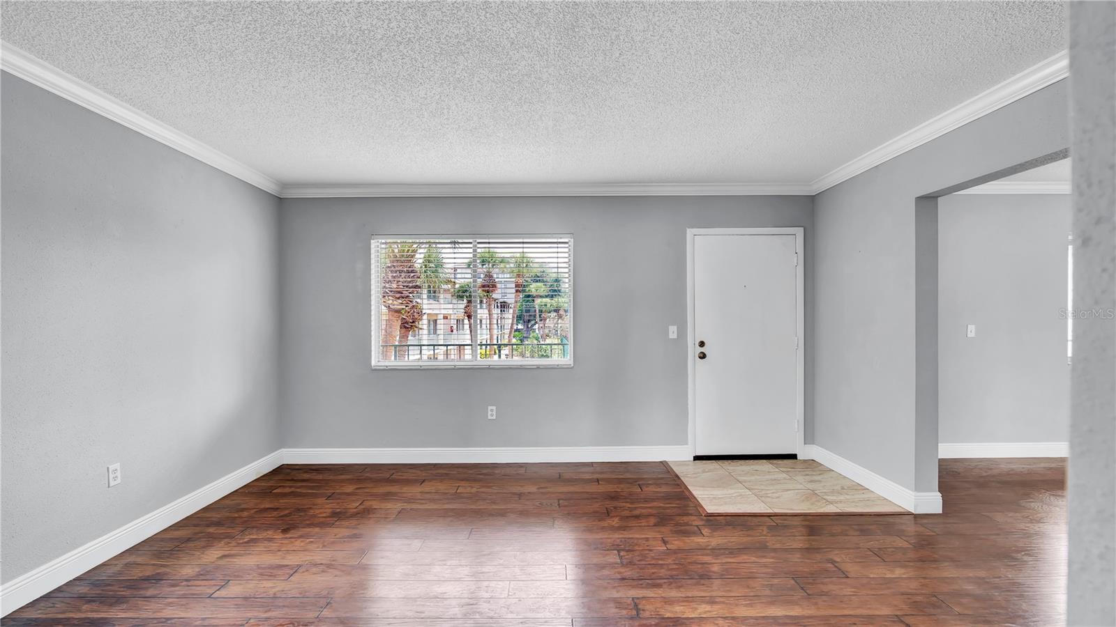 Image 3 of 25 For 115 Oyster Bay Circle 260