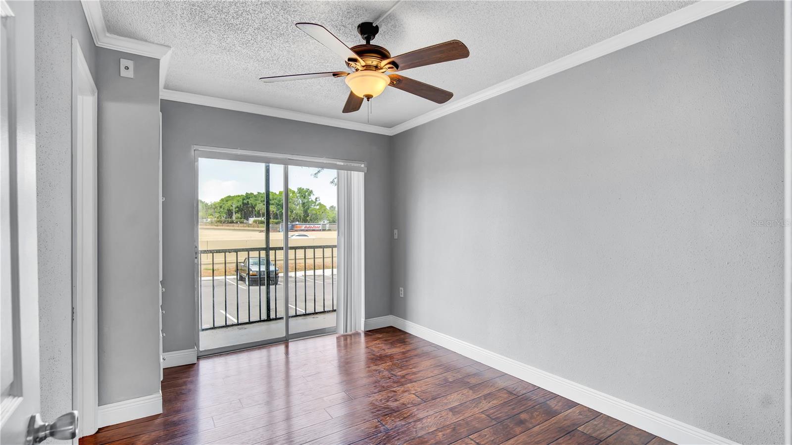 Image 7 of 25 For 115 Oyster Bay Circle 260