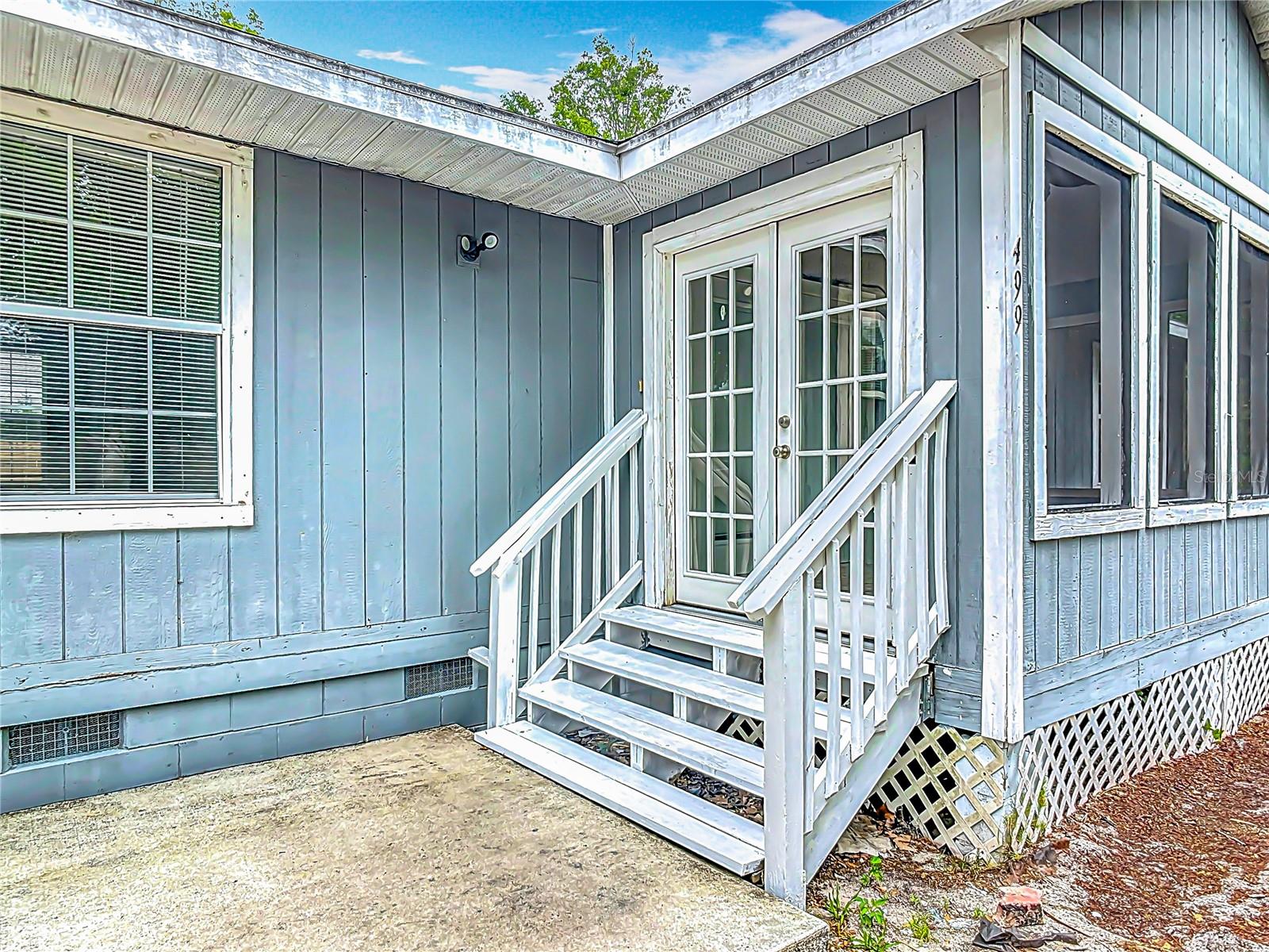 Image 5 of 32 For 499 Beresford Road