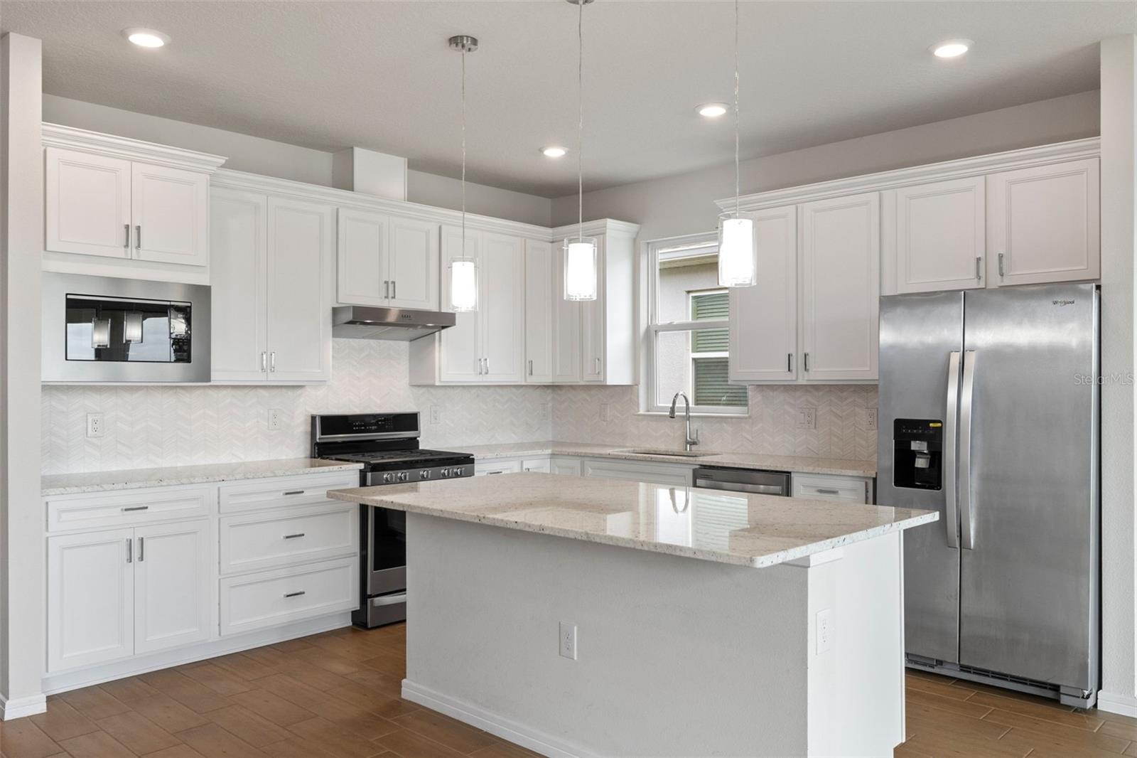 Image 6 of 42 For 6121 Blue Pond Way