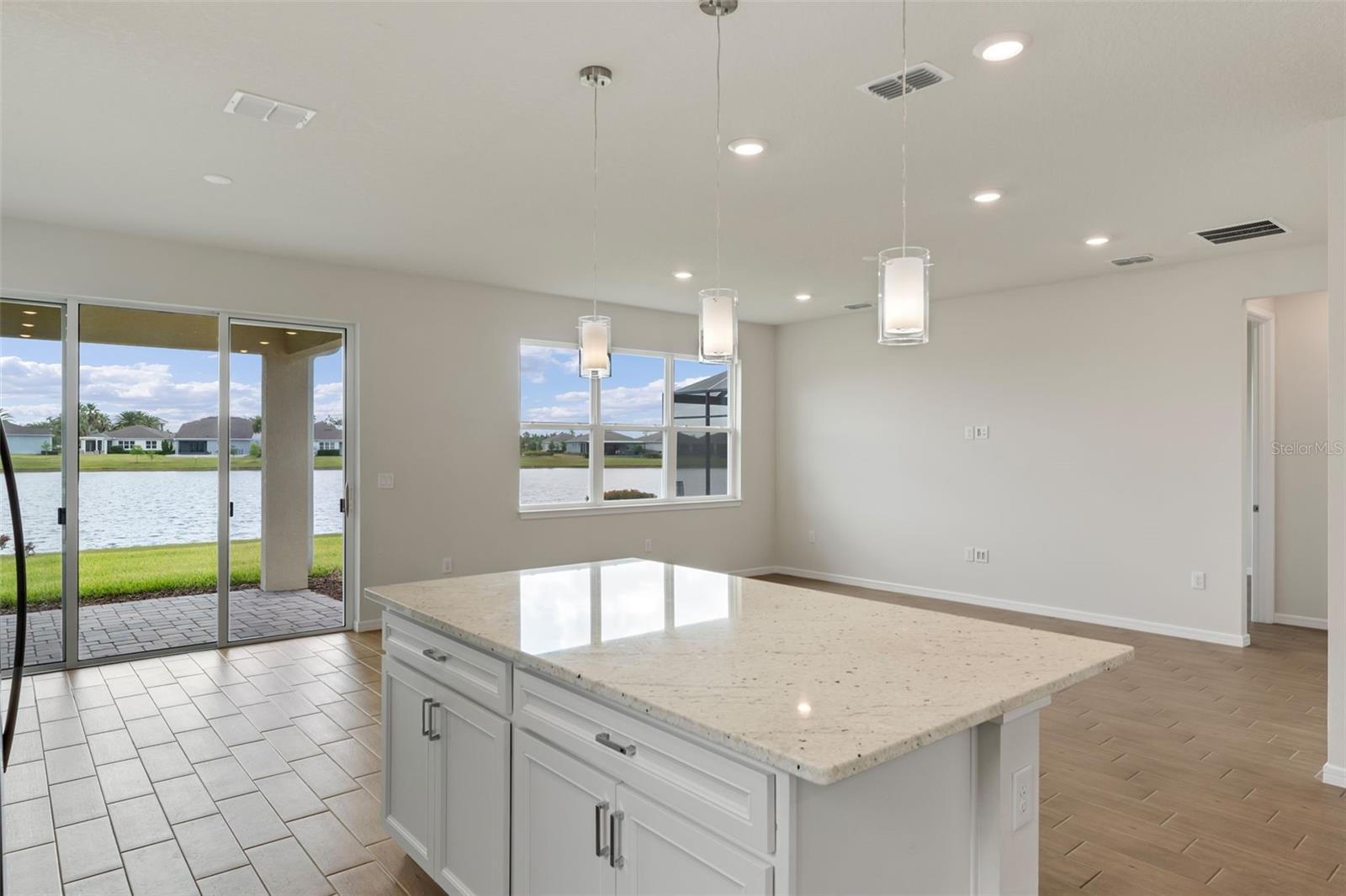 Image 8 of 42 For 6121 Blue Pond Way