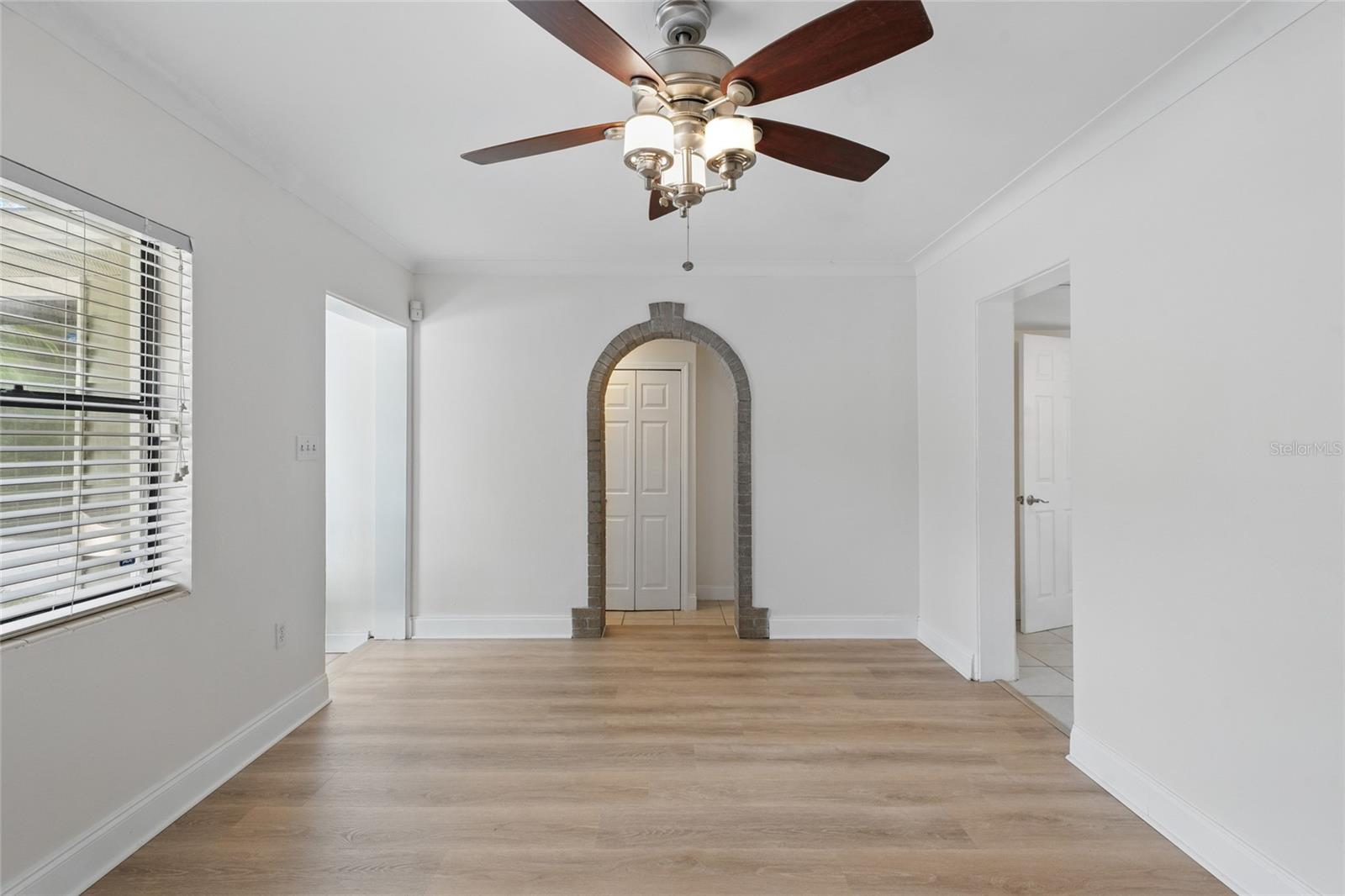 Image 11 of 32 For 3204 Amherst Avenue