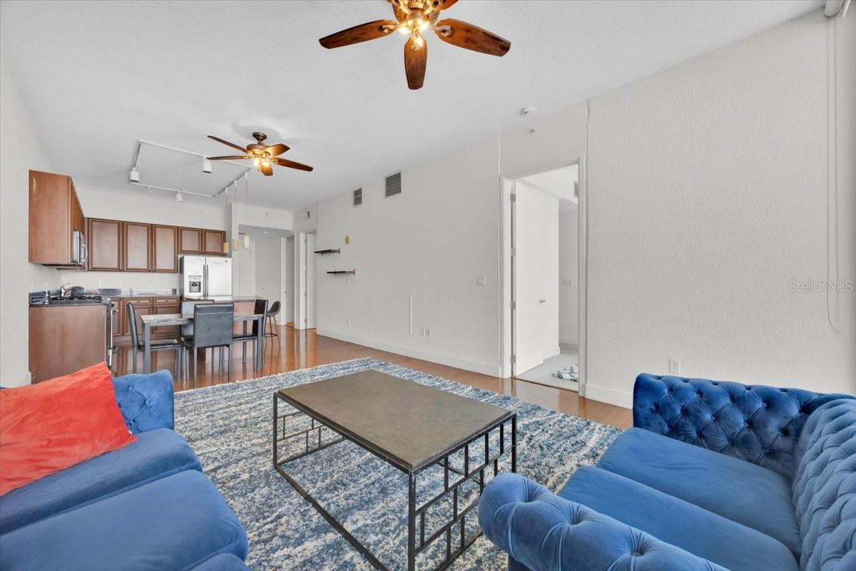 Image 15 of 34 For 150 Robinson Street 2408