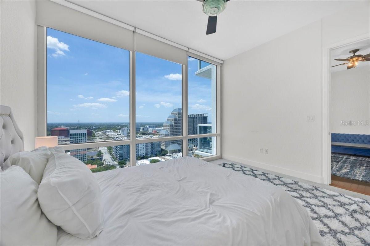 Image 17 of 34 For 150 Robinson Street 2408