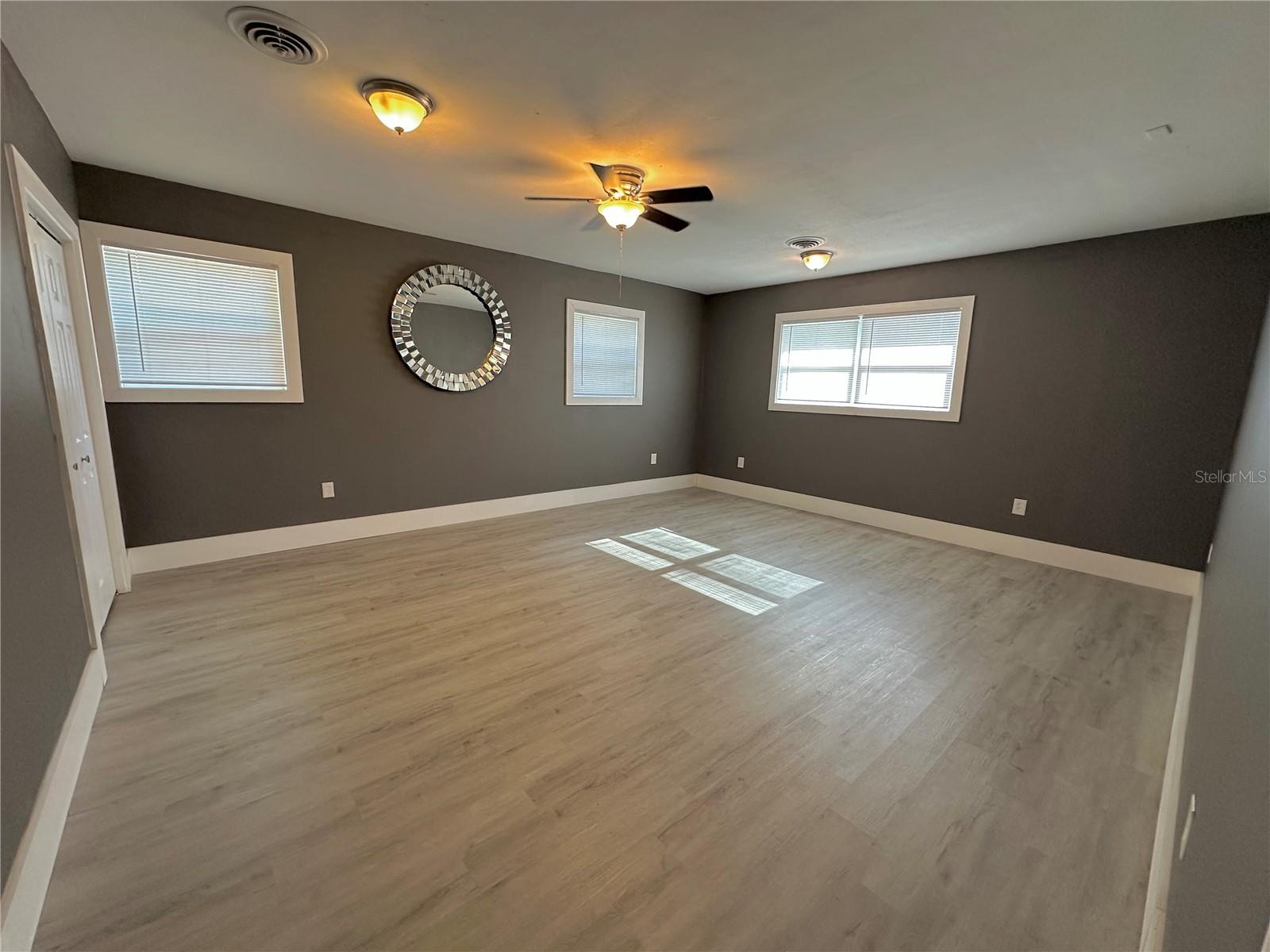 Image 22 of 40 For 1118 17th Avenue