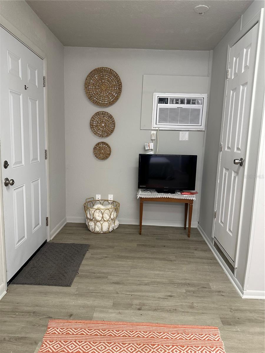 Image 36 of 40 For 1118 17th Avenue