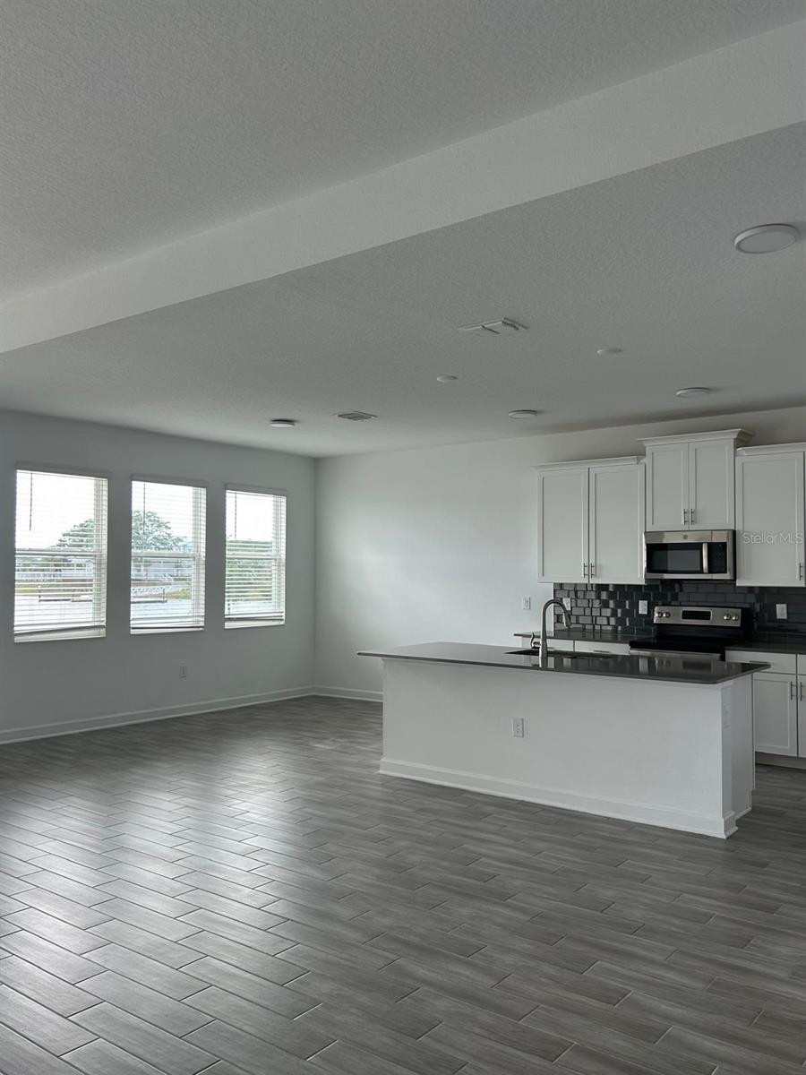 Image 10 of 24 For 3084 Ella Way