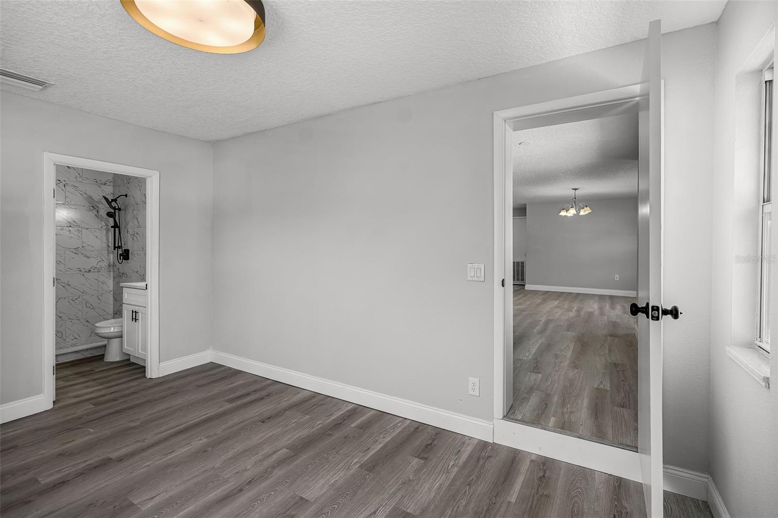 Image 13 of 36 For 2105 9th Street Ne