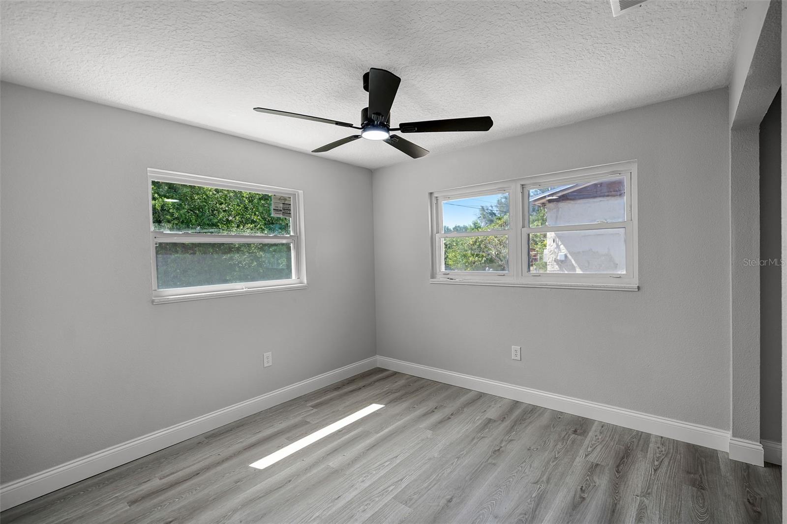 Image 20 of 36 For 2105 9th Street Ne