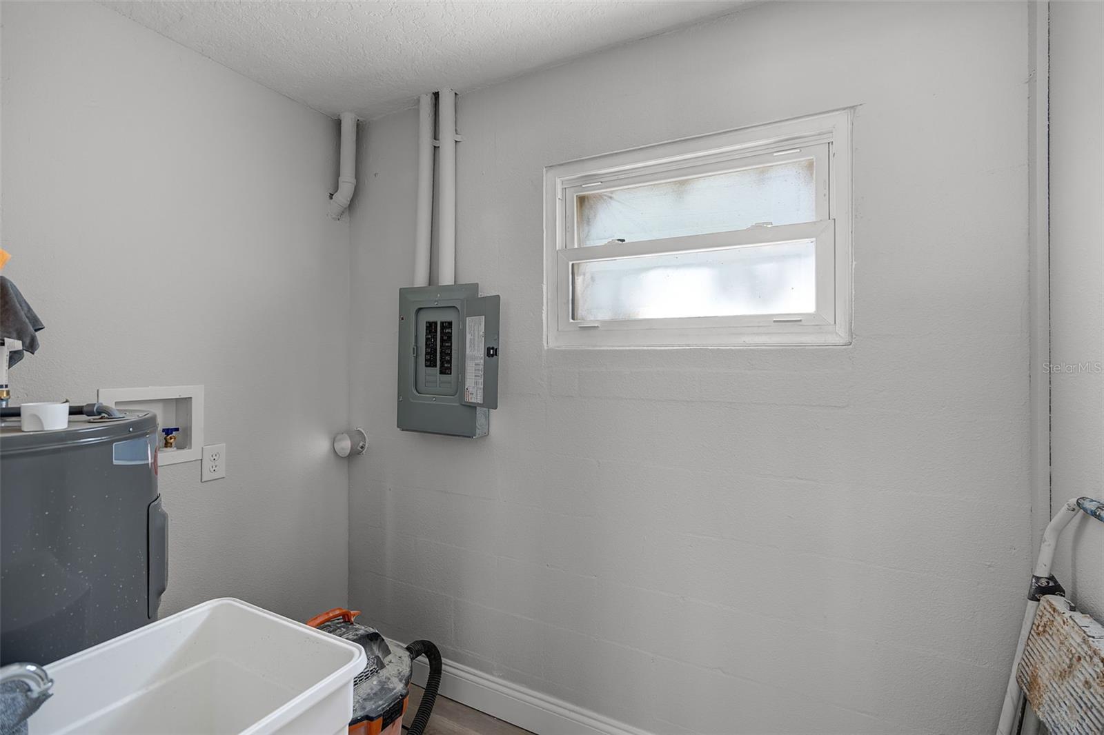 Image 29 of 36 For 2105 9th Street Ne