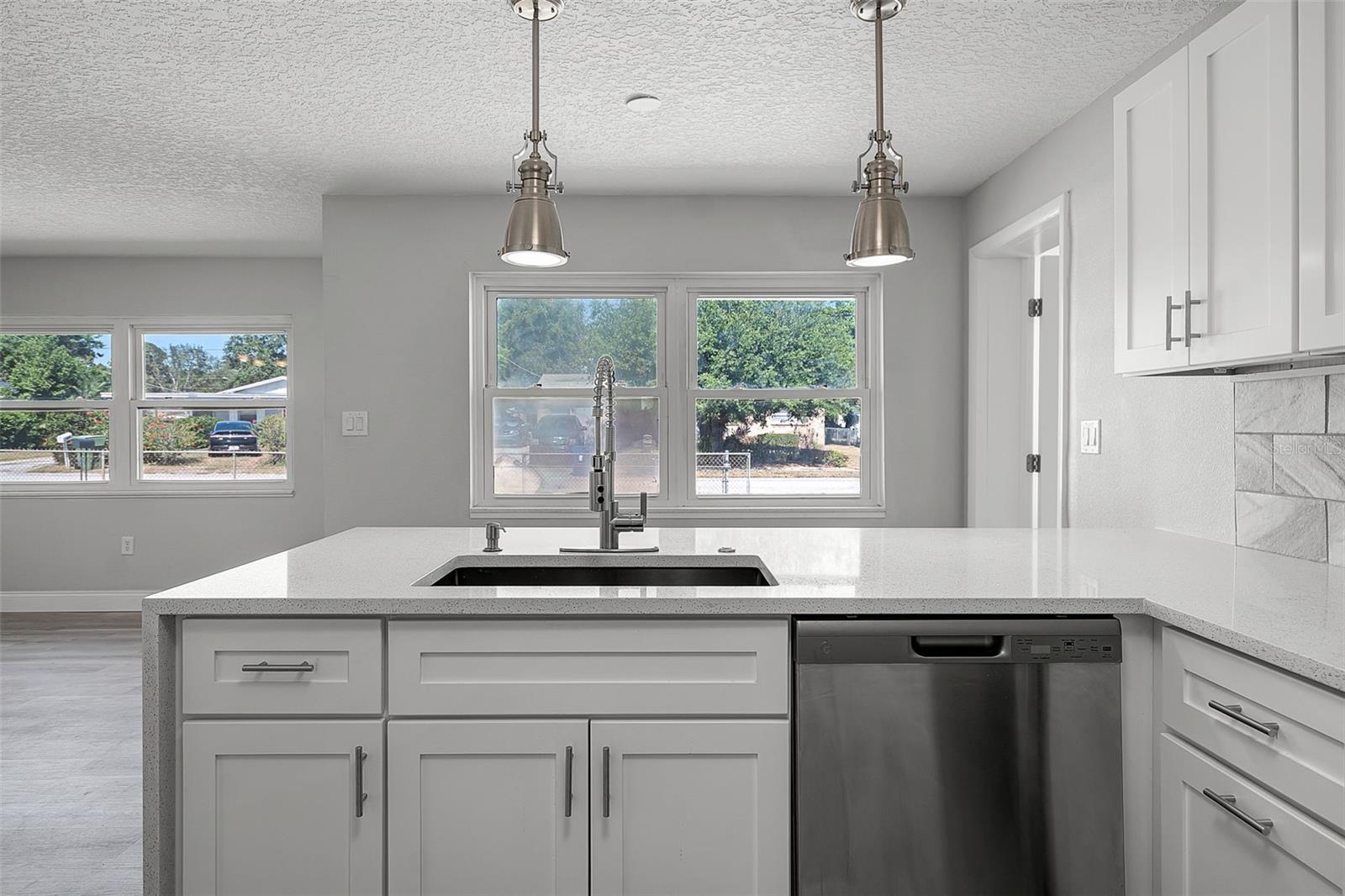 Image 9 of 36 For 2105 9th Street Ne