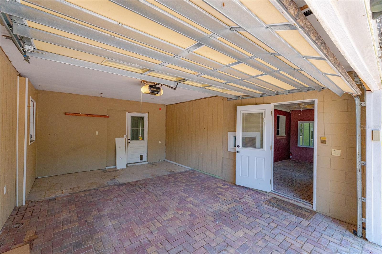 Image 22 of 31 For 1108 Gibson Street