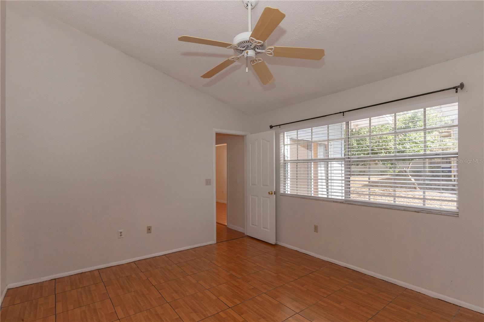 Image 15 of 17 For 1360 Landry Circle