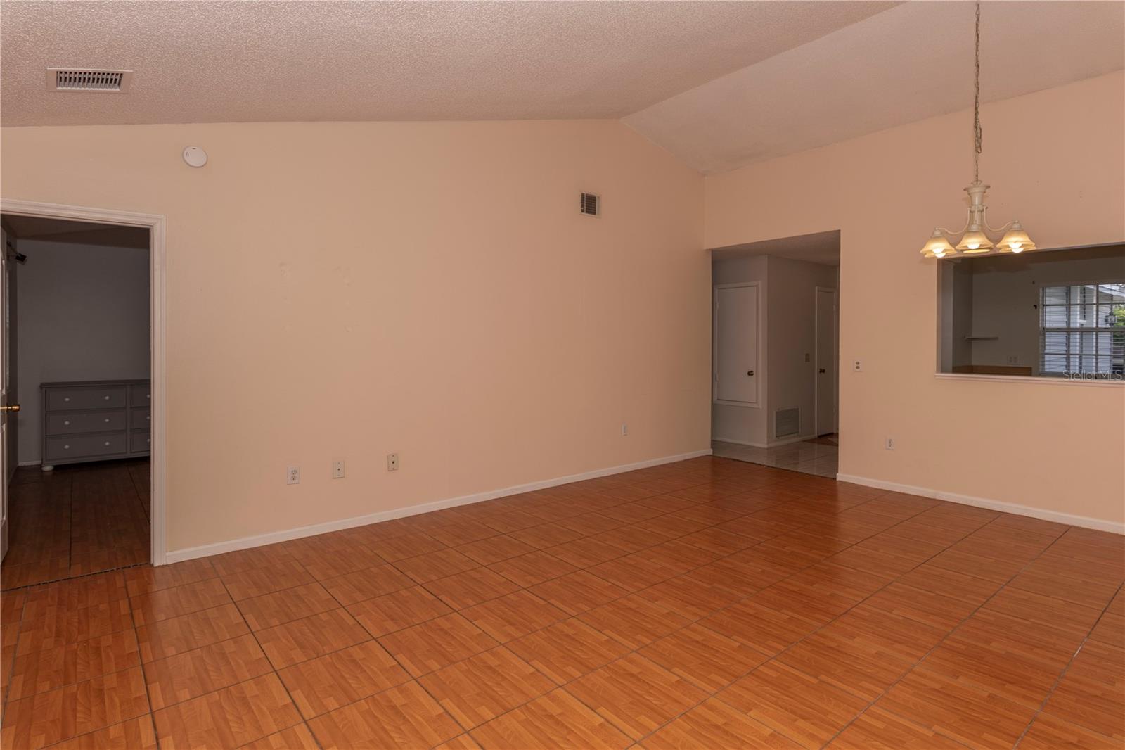 Image 7 of 17 For 1360 Landry Circle