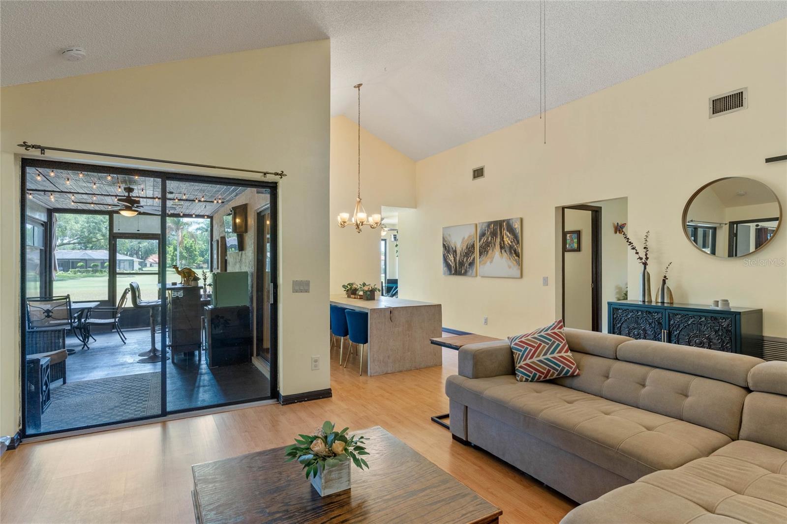 Image 7 of 40 For 6358 Parson Brown Drive